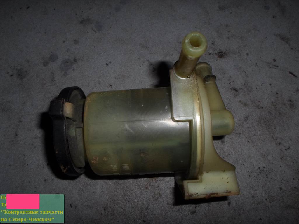 RUNX NZE121 БАЧОК ГУР Toyota Runx