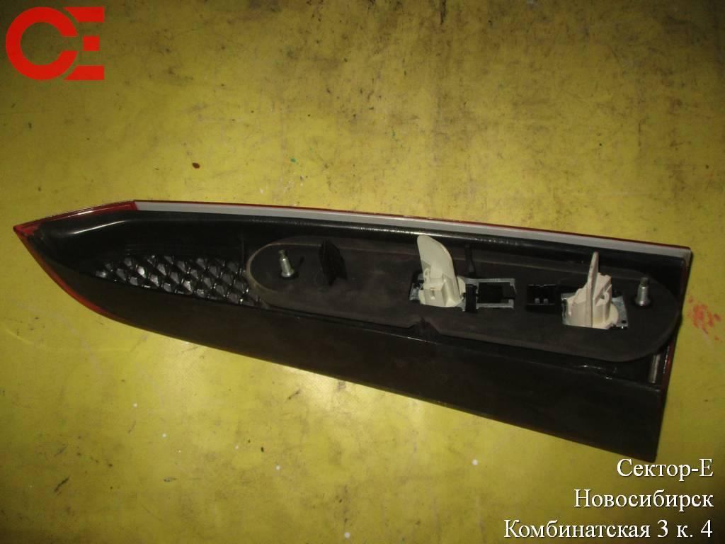 VOLVO XC70 СТОП левый 160985 Volvo XC70
