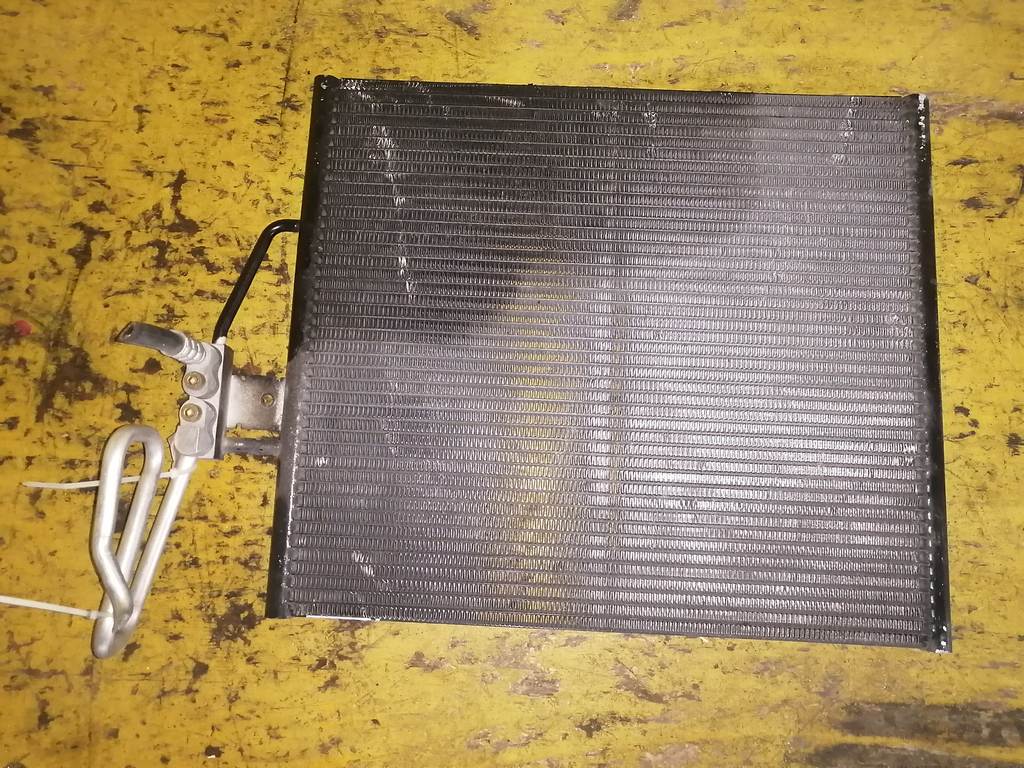 радиатор кондиционера BMW 5 Series