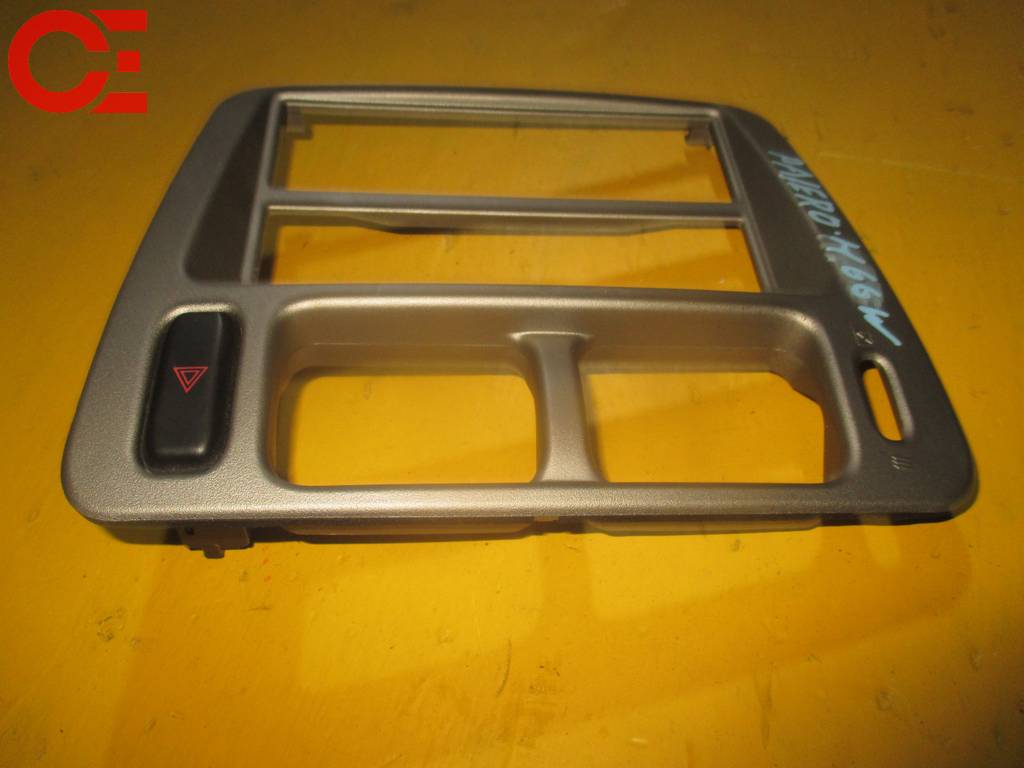 Салон Mitsubishi Pajero iO