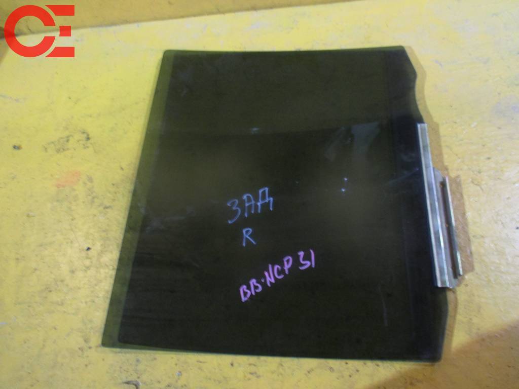 стекло двери Toyota bB