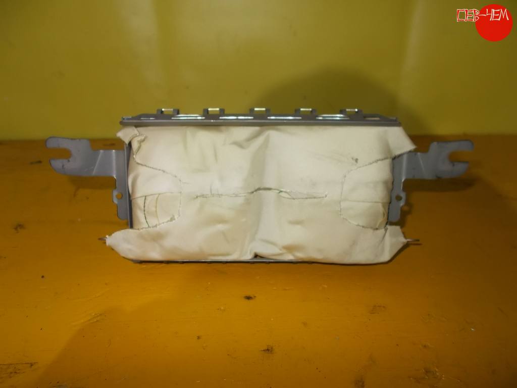 airbag пассажирский Mitsubishi Pajero