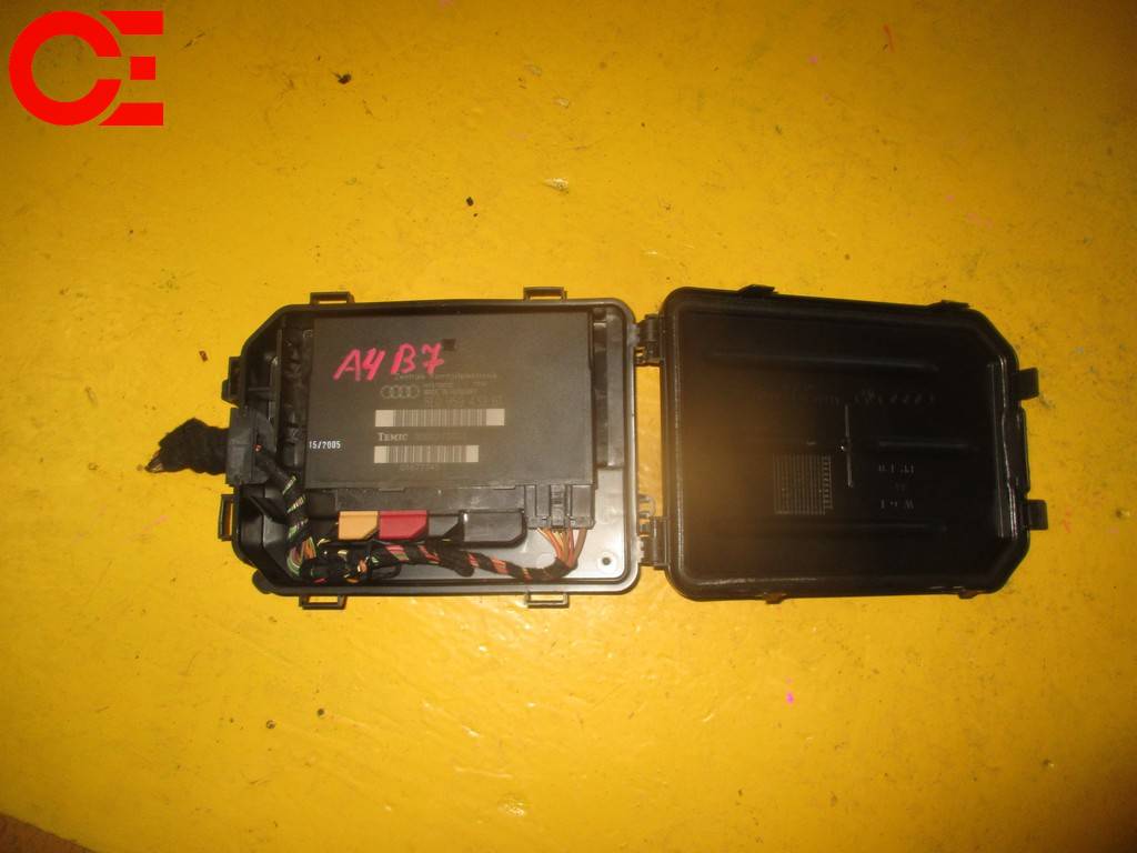 8E0959433BT AUDI A4 B7 БЛОК КОМФОРТА Audi A4