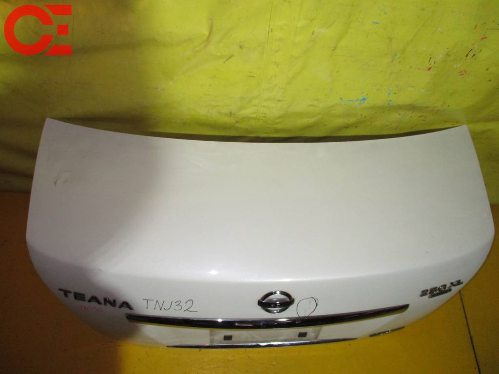 TEANA TNJ32 КРЫШКА БАГАЖНИКА  ЦАРАПИНА Nissan Teana