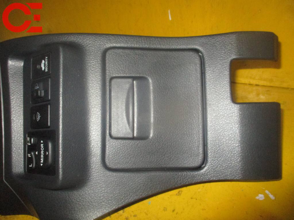 FIELDER NZE144 КОНСОЛЬ ПОД РУЛЬ БЕЗ КНОПОК Toyota Corolla Fielder