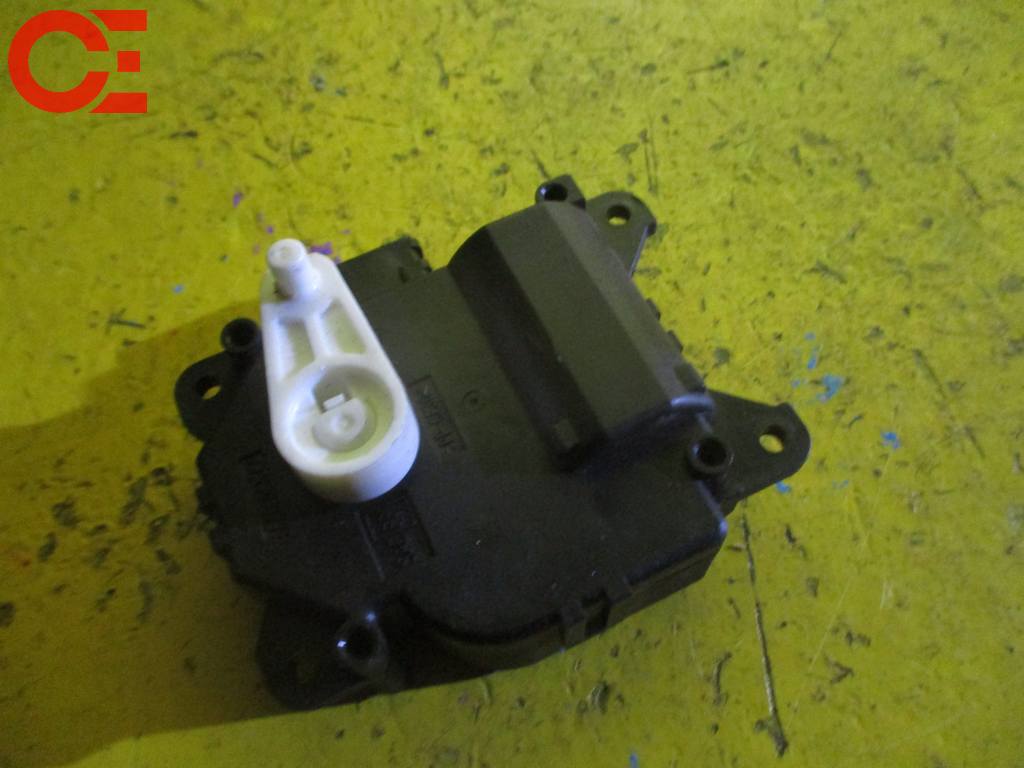 FIT GD4 МОТОРЧИК ЗАСЛОНКИ ПЕЧКИ 3.113800-2350 Honda Fit