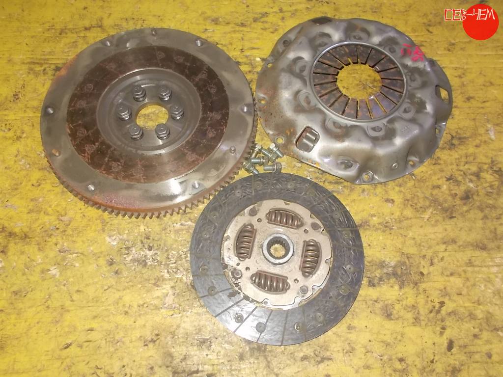 корзина сцепления+диск Nissan Sunny