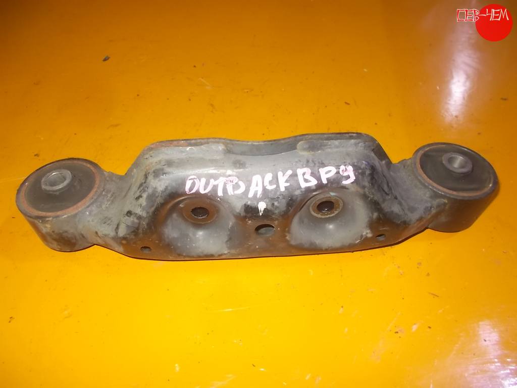 подушка редуктора Subaru Outback