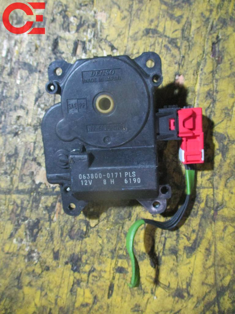 BB QNC20 МОТОРЧИК ЗАСЛОНКИ ПЕЧКИ-3 063800-0171 Toyota bB