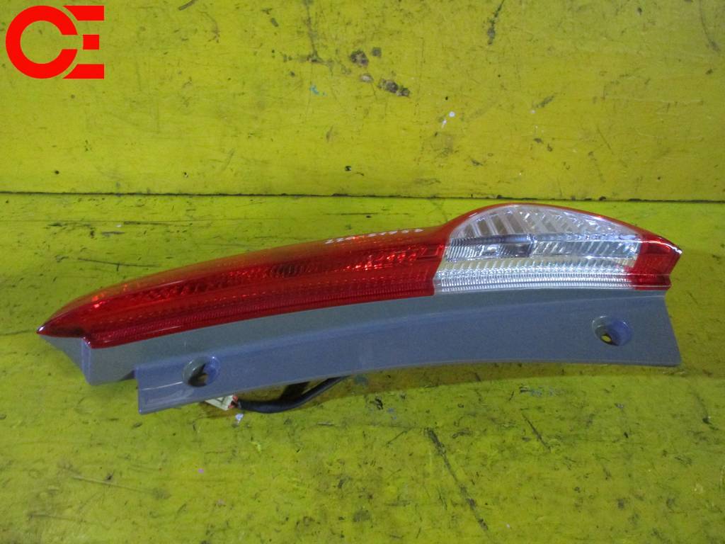PASSO SETTE M502E СТОП правый 220-51958 Toyota Passo Sette