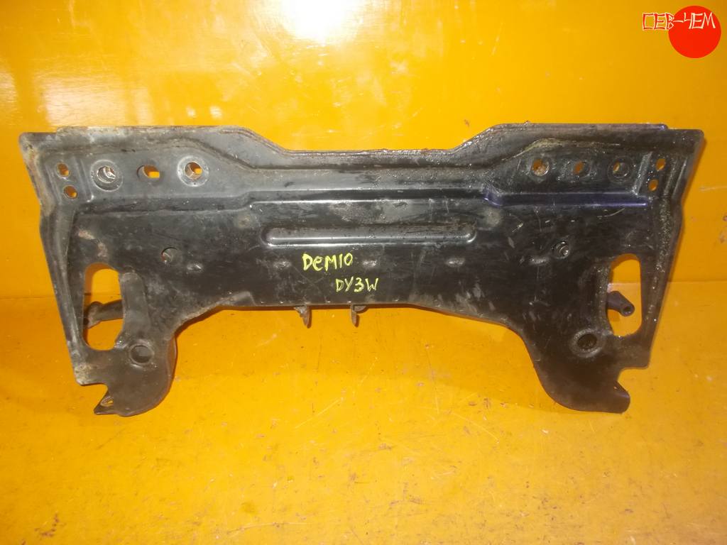 балка Mazda Demio