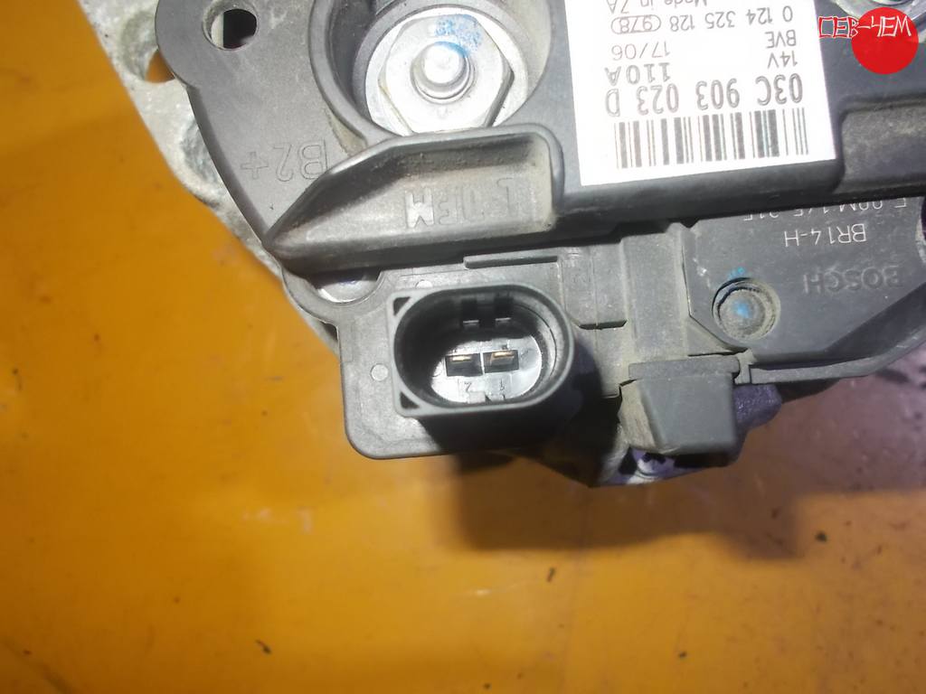 BLF ГЕНЕРАТОР 03C 903 023 D Volkswagen Golf