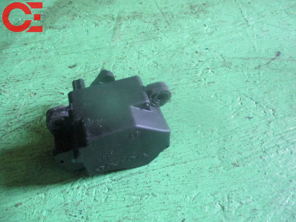 VOLVO XC90 СЕРВОПРИВОД ЗАСЛОНОК ПЕЧКИ -3 30676510TL Volvo XC90
