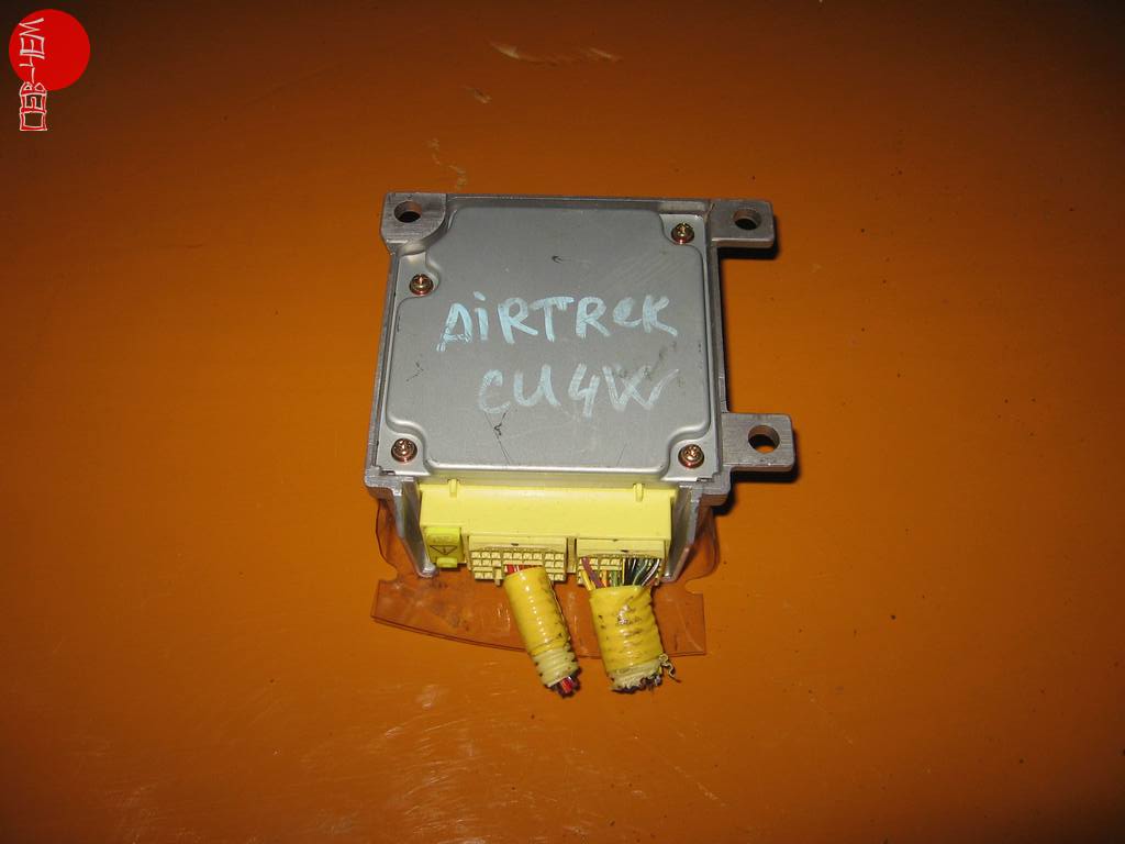 блок управления airbag Mitsubishi Airtrek