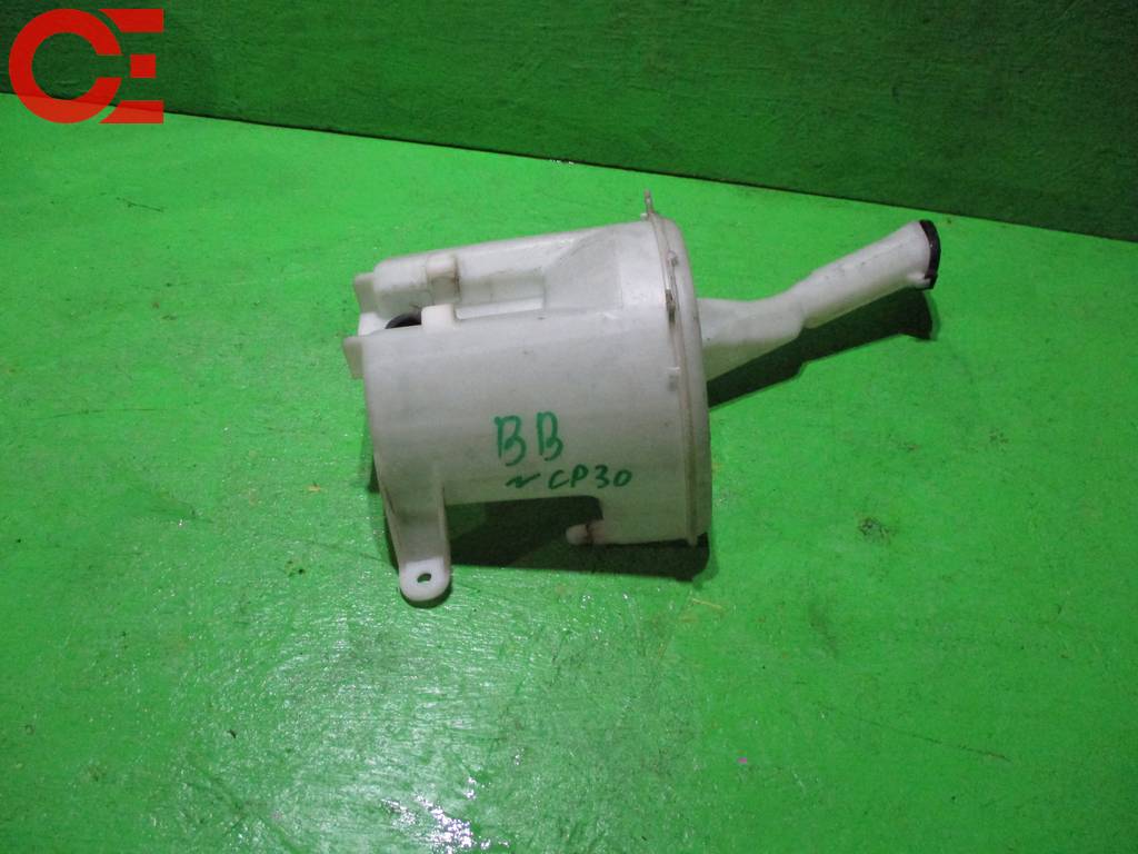 бачок омывателя Toyota bB