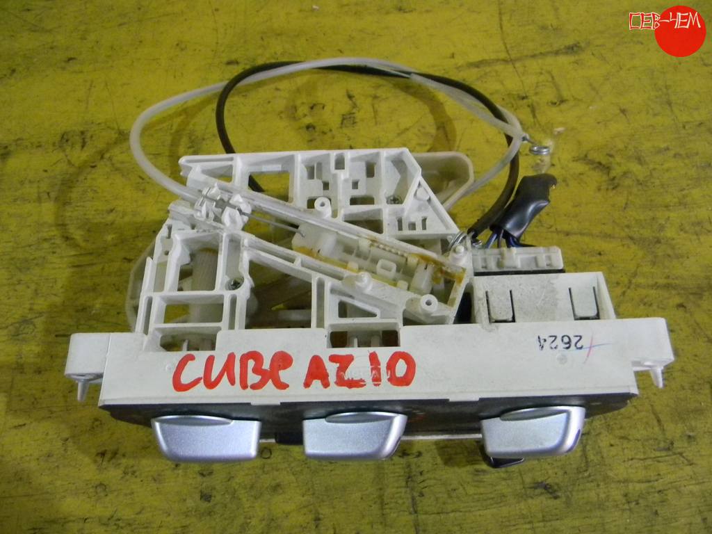 CUBE AZ10 КЛИМАТ-КОНТРОЛЬ Nissan Cube