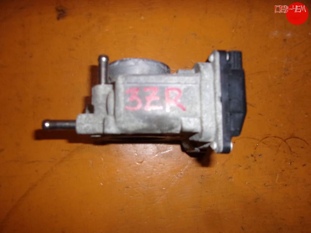 3ZRFE ДРОССЕЛЬНАЯ ЗАСЛОНКА 22030-37010 Toyota Noah