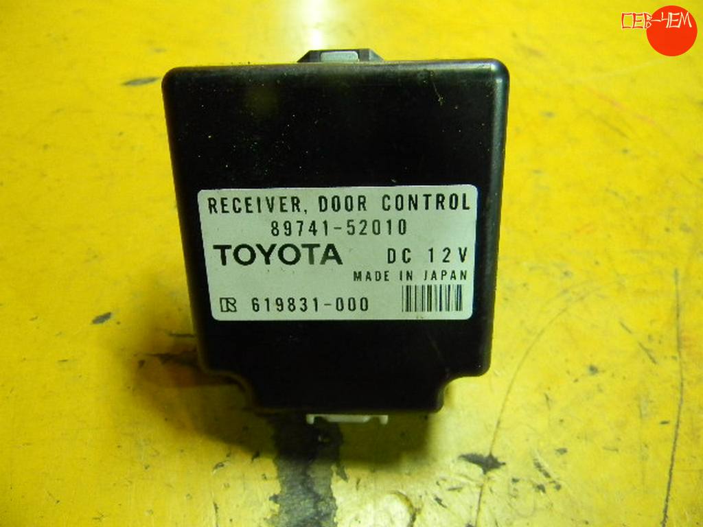 89741-52010 БЛОК УПР.ДВЕРЬМИ Toyota Funcargo