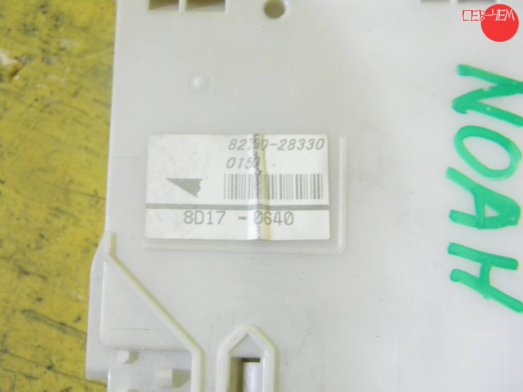82730-28330 NOAH ZZR75 БЛОК УПРАВЛЕНИЯ Toyota Noah