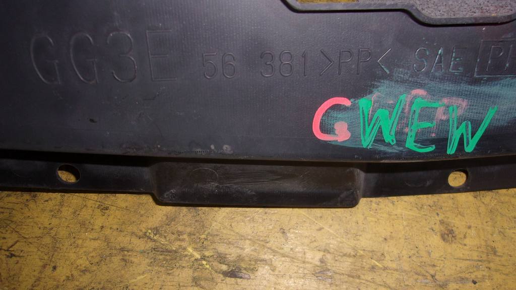 CAPELLA GWEW НАКЛАДКА НА ТЕЛЕВИЗОР GG3E 56 381 Mazda Capella