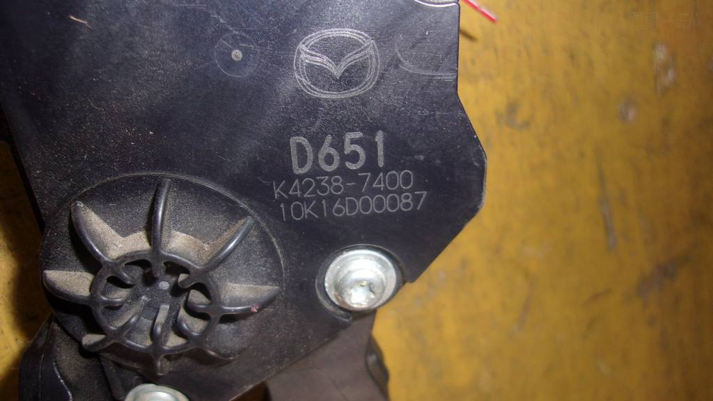 DEMIO DE5FS ПЕДАЛЬ ГАЗА K4238-7400 Mazda Demio