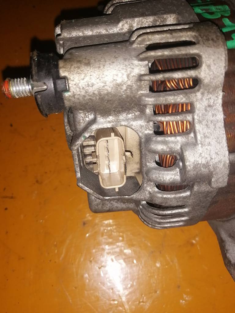 4B11 ГЕНЕРАТОР 1800A053 Mitsubishi Galant Fortis