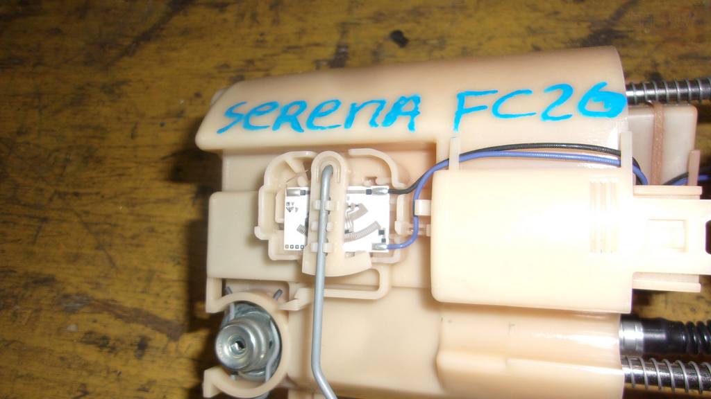 SERENA FC26 БЕНЗОНАСОС 17040 1VA0A Nissan Serena
