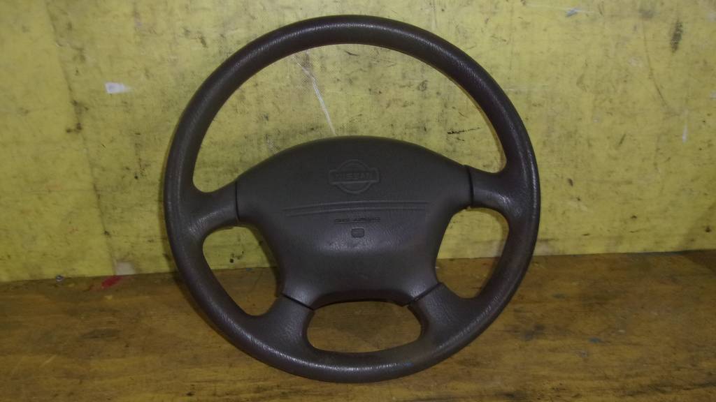 airbag водительский Nissan Bluebird