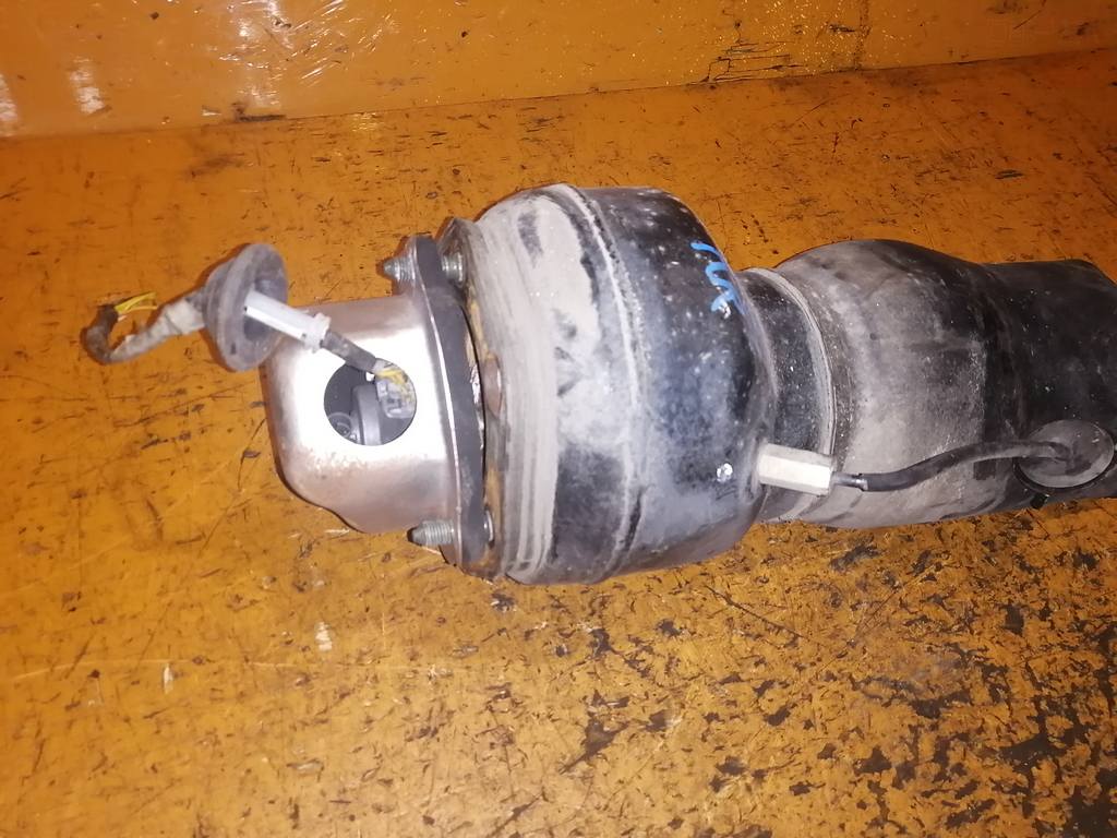 CELSIOR UCF21 СТОЙКА ЗАДНЯЯ ПРАВАЯ Toyota Celsior