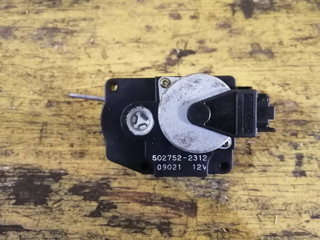 PRESAGE U30 СЕРВОПРИВОД ЗАСЛОНОК ПЕЧКИ 502752-2312 Nissan Presage