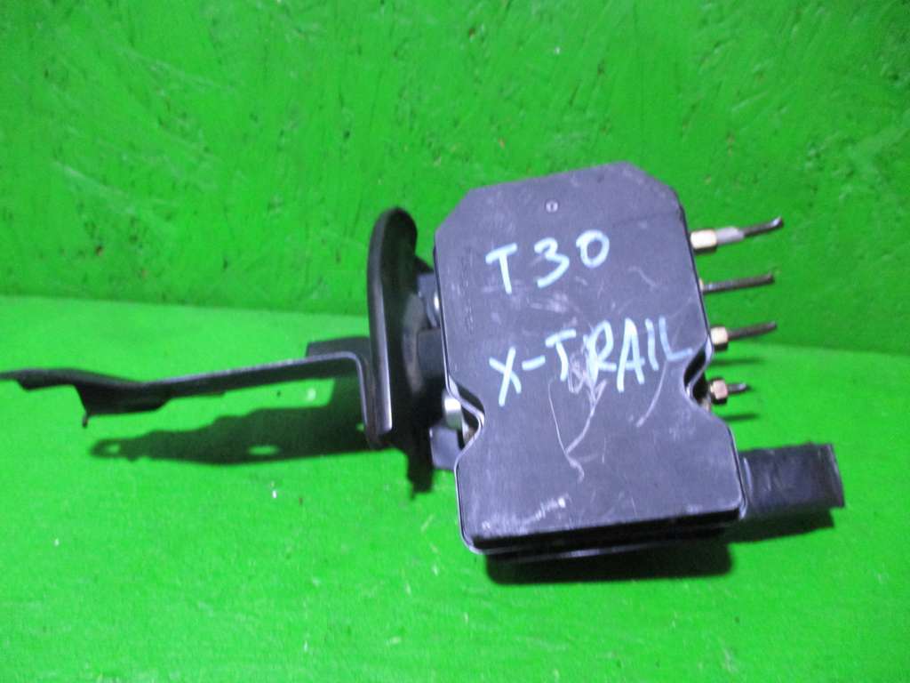 X-TRAIL T30 БЛОК ABS 47660 EO021 Nissan X-Trail