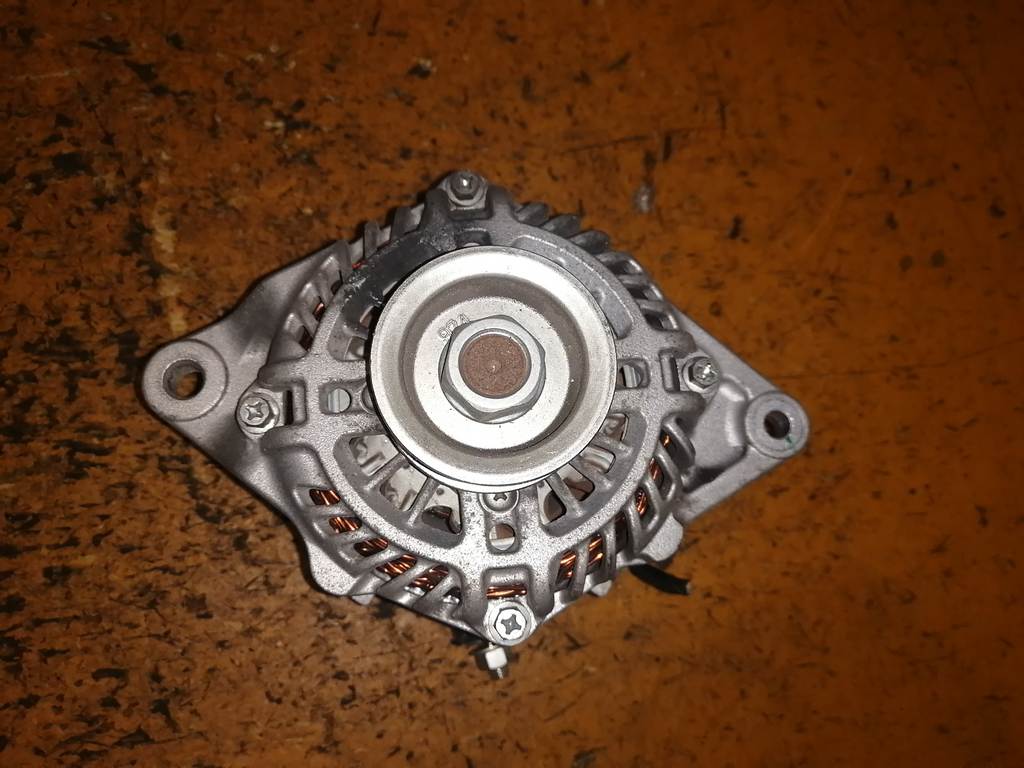 4A90 ГЕНЕРАТОР 1800A301 Mitsubishi Colt