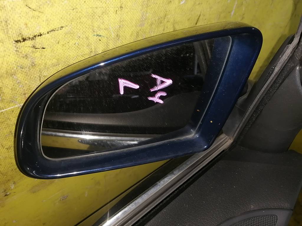 зеркало Audi A4