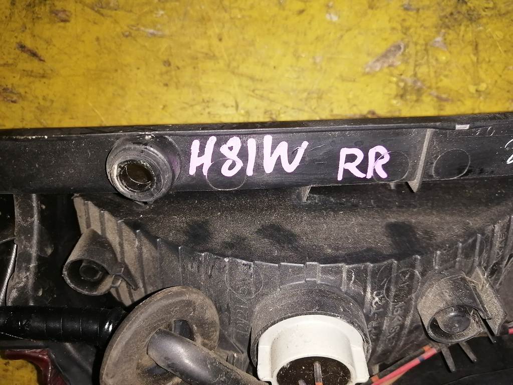 EK WAGON H81W СТОП ПРАВЫЙ 
Фонарь Mitsubishi eK Wagon