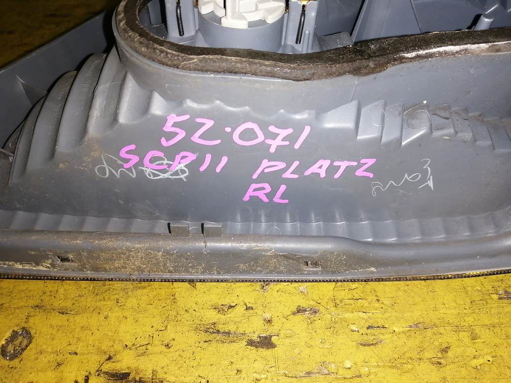 PLATZ SCP11 СТОП ЛЕВЫЙ 52071 
Фонарь Toyota Platz
