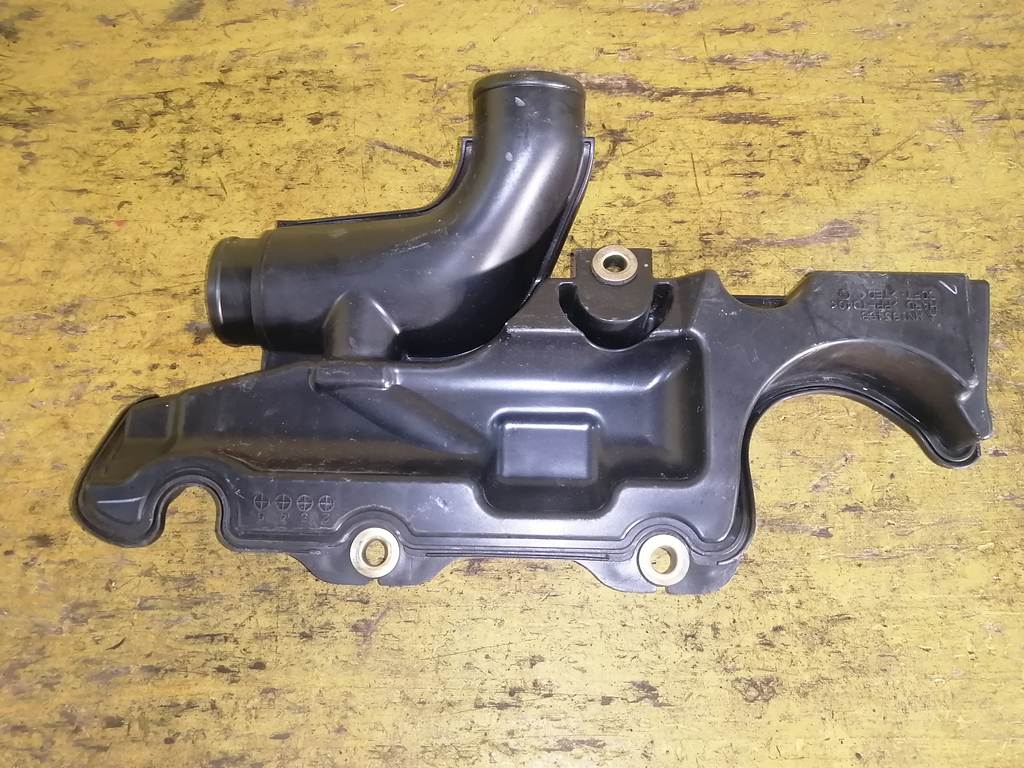 COLT Z25A ДЕКОРАТИВНАЯ КРЫШКА ДВС Mitsubishi Colt