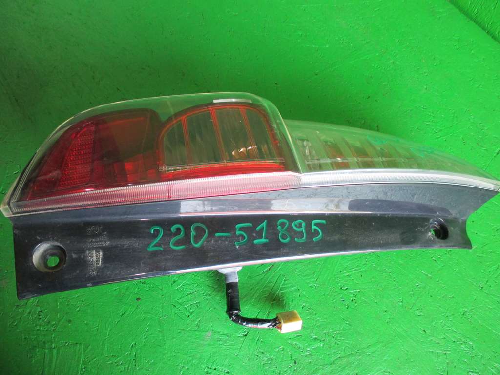 PASSO KGC10 СТОП ЛЕВЫЙ 220-51895 
Фонарь Toyota Passo