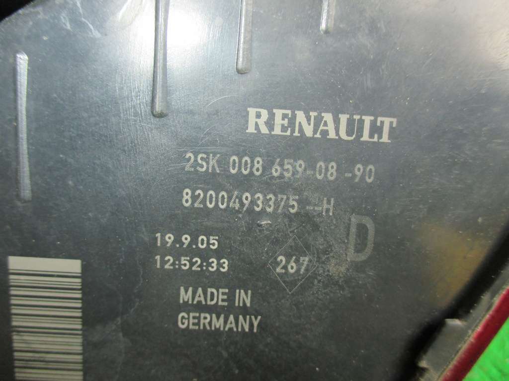 RENAULT SCENIC JM1N СТОП ПРАВЫЙ 2SK008659-08-90 
Фонарь Renault Scenic