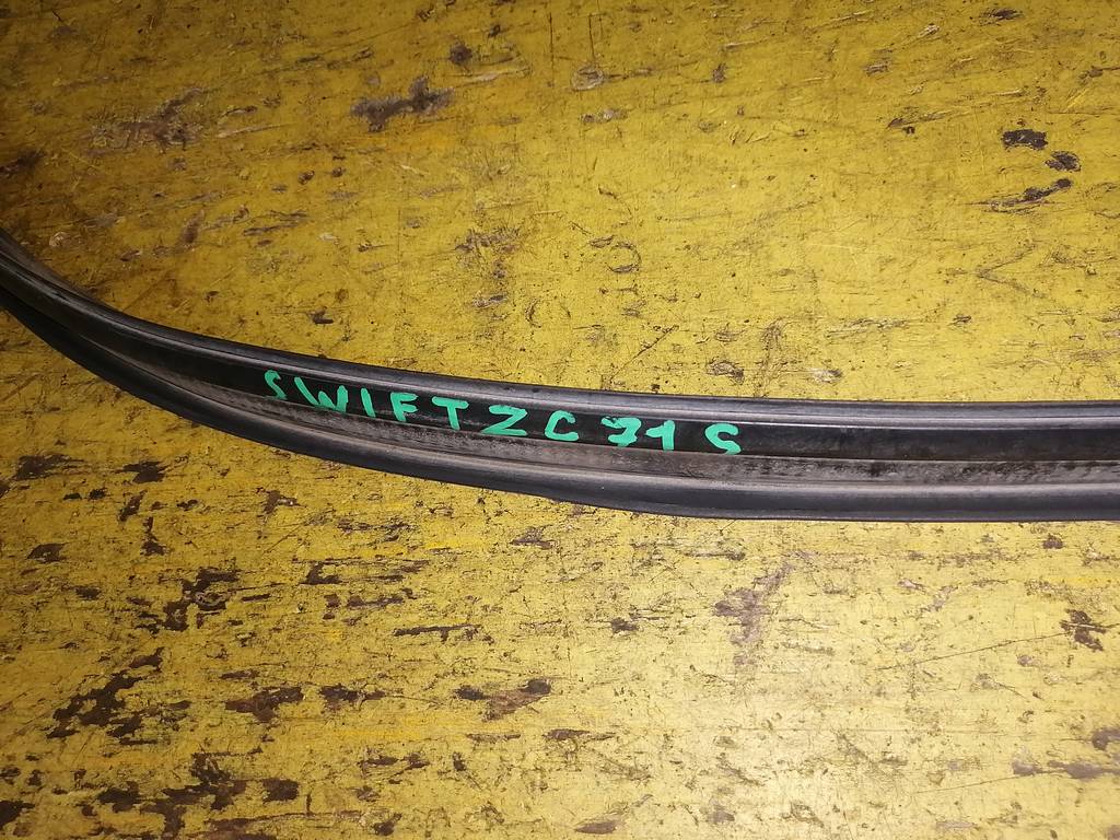 SWIFT ZC71W МОЛДИНГ НА КРЫШУ Suzuki Swift