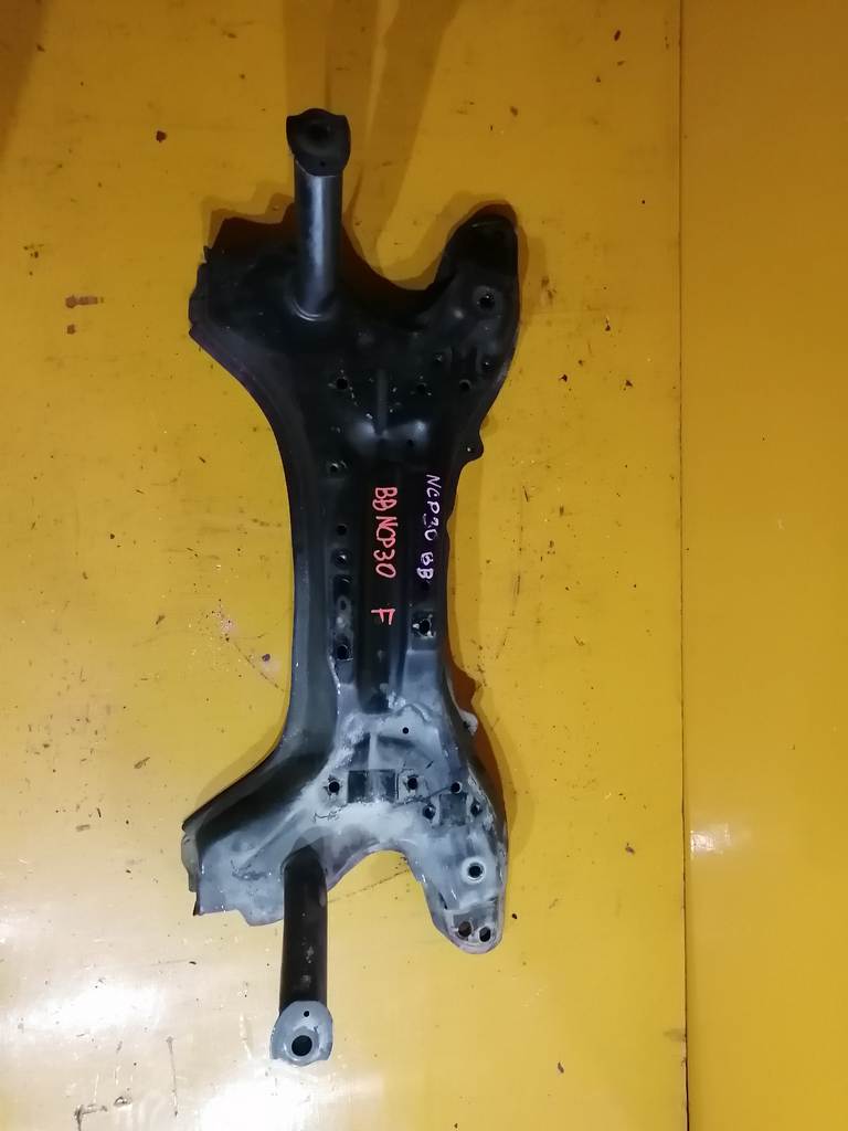 балка Toyota bB