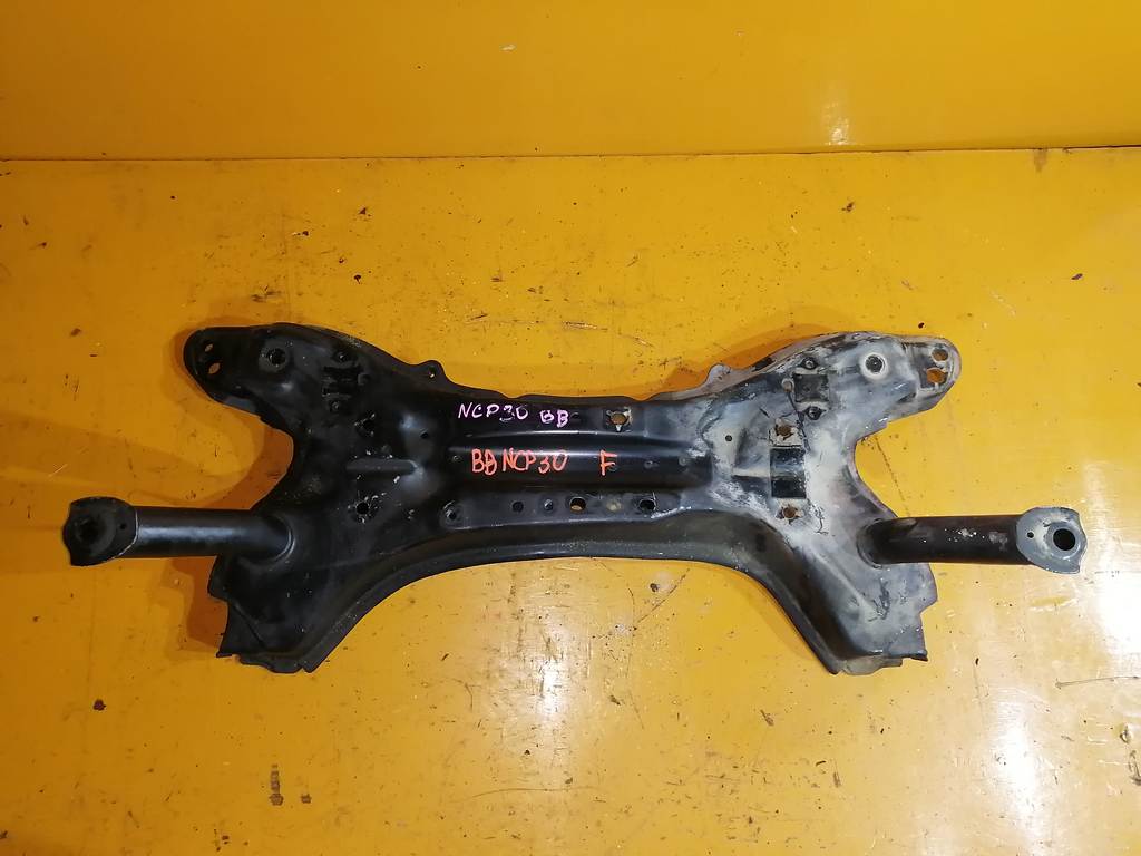 BB NCP30 БАЛКА ПЕРЕДНЯЯ ПОПЕРЕЧНАЯ Toyota bB