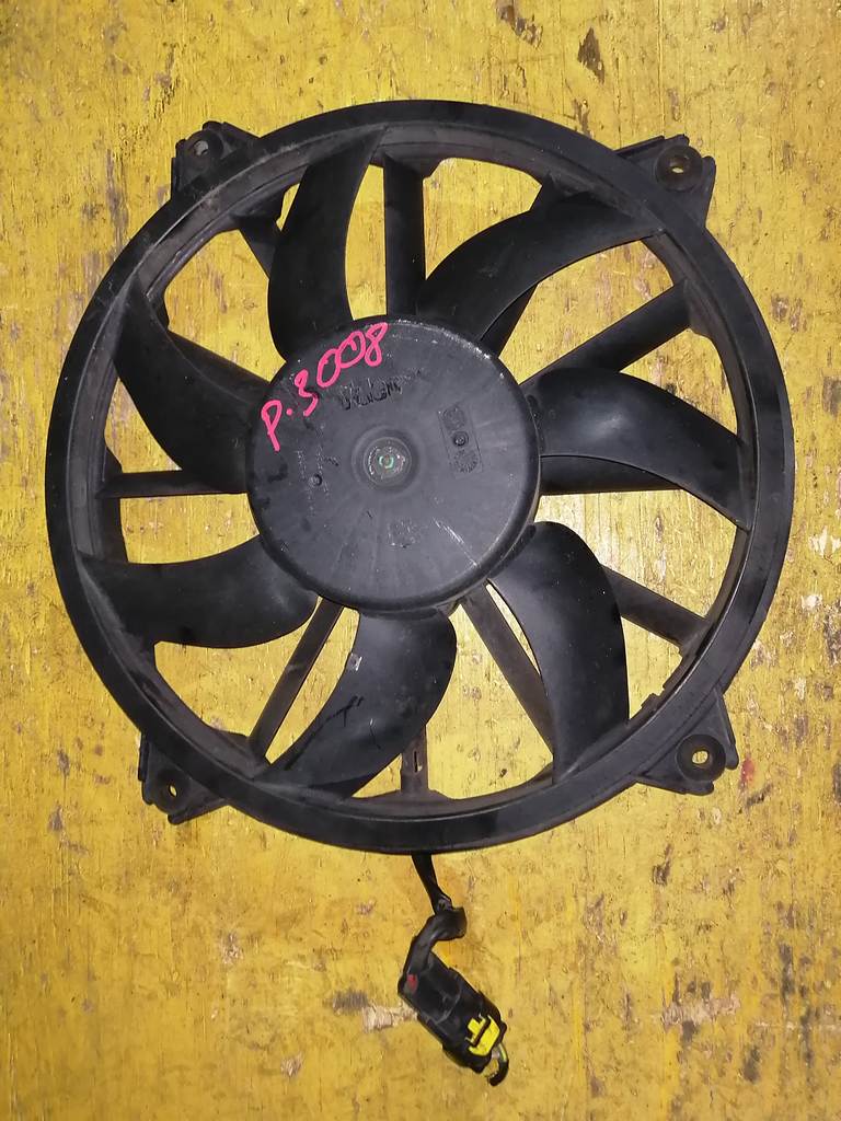 вентилятор радиатора Peugeot 3008