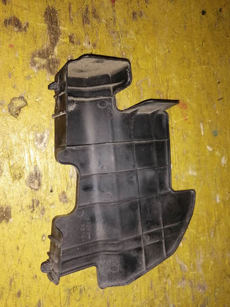 BB NCP30 ЗАЩИТА РАДИАТОРА 53285-52100 ПРАВАЯ Toyota bB