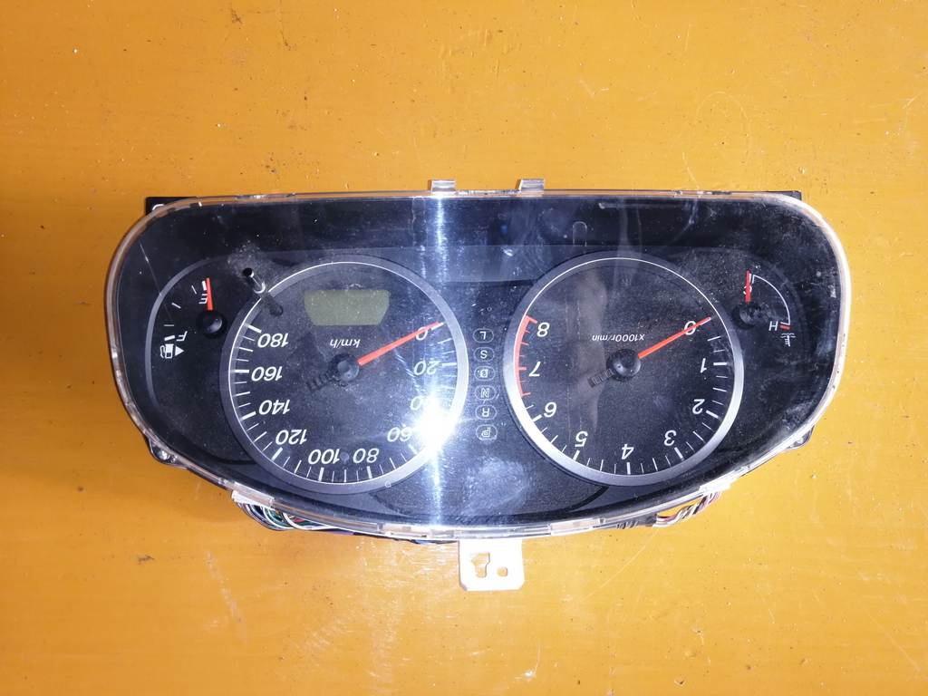 DEMIO DY5W ЩИТОК ПРИБОРОВ YH D421 A Mazda Demio