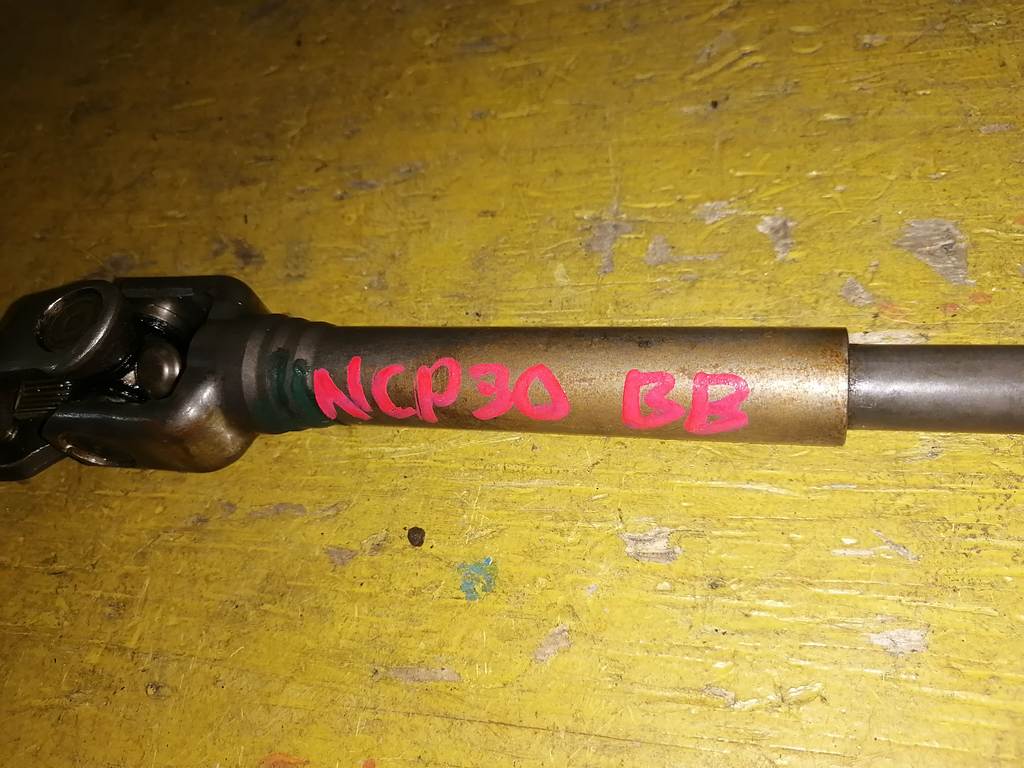 BB NCP30 РУЛЕВОЙ КАРДАНЧИК Toyota bB
