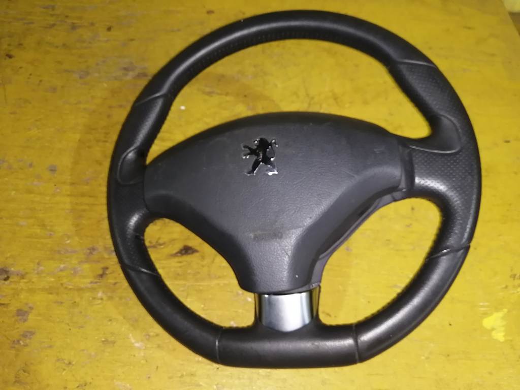 airbag водительский Peugeot 3008