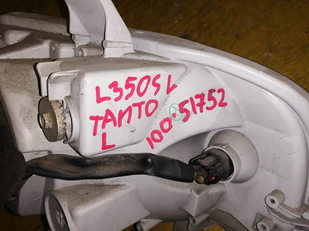 TANTO L350S ФАРА ЛЕВАЯ 100-51752 Daihatsu Tanto