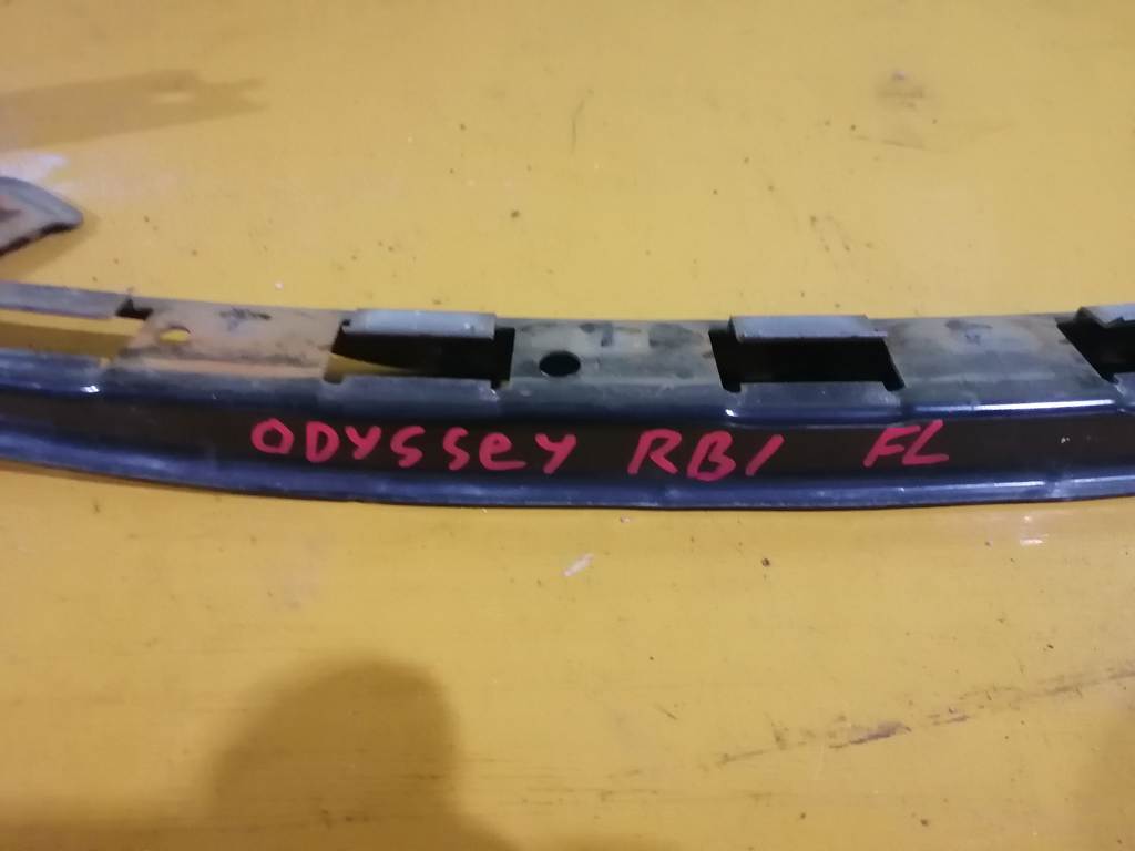 ODYSSEY RB1 РЕСНИЦА ПОД ФАРУ ЛЕВАЯ Honda Odyssey