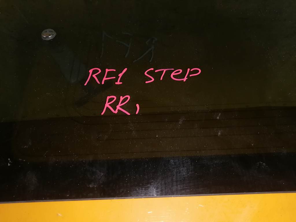 STEPWGN RF1 СТЕКЛО БАГАЖНИКА ПРАВОЕ 1 Honda Stepwgn