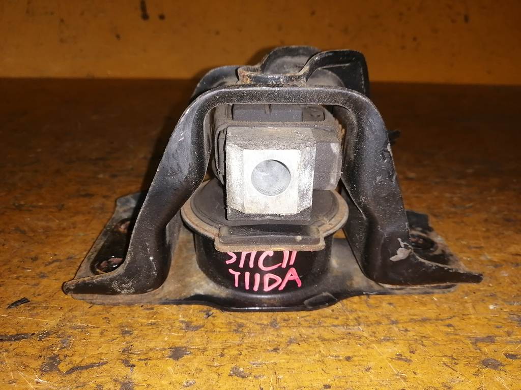 подушка двигателя Nissan Tiida Latio